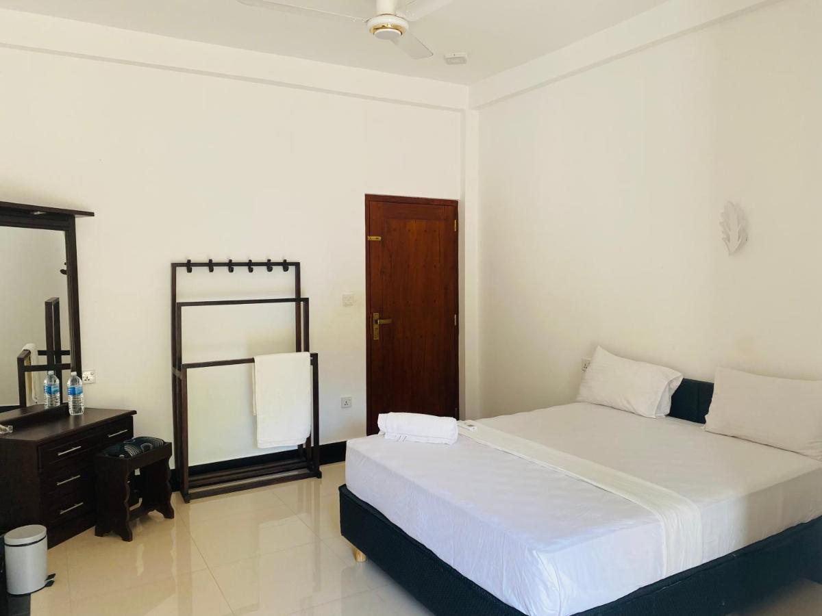 The Kingslayer Resort เนกอมโบ ภายนอก รูปภาพ